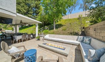 994 S La Salle Cir, Anaheim, CA 92807