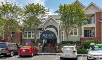 3305 WYNDHAM Cir 353, Alexandria, VA 22302