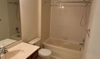 54 Wentworth Rd, Bedminster, NJ 07921