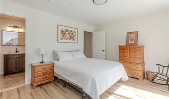1011 Williamsburg Cir, Warwick, RI 02886