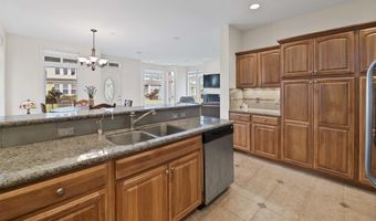 230 Roundhouse Rd, Astoria, OR 97103