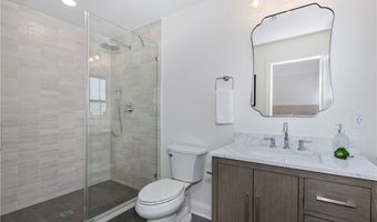 690 Club Dr W, Aurora, OH 44202