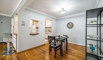 1209 Island Dr 102, Ann Arbor, MI 48105