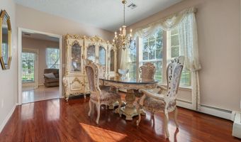 11 Nautical Ct, Bayville, NJ 08721