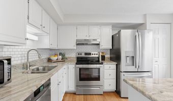 6033 HYDRANGEA Dr, Alexandria, VA 22310