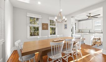 112 8TH St E, Beach Haven, NJ 08008
