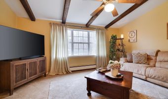 299 Scenic Dr, Blakeslee, PA 18610