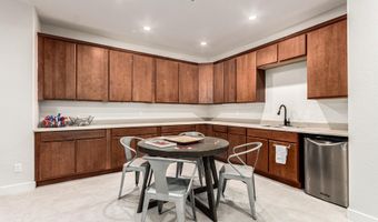 940 W MACAW Dr, Chandler, AZ 85286