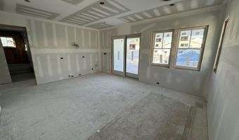 281 7th St, Avalon, NJ 08202
