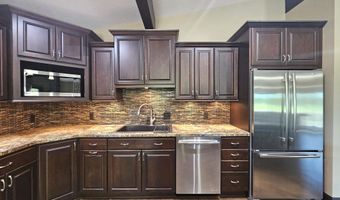 1507 Squire Ln, Aberdeen, SD 57401