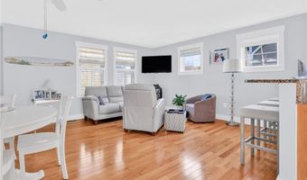12 Park Ave 3, Narragansett, RI 02882