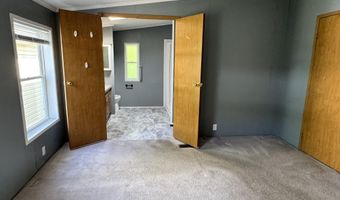 829 Savannah River Dr, Adrian, MI 49221