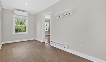 6 Harbor Pkwy, Clinton, CT 06413