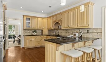 3835 Spalding Blf, Peachtree Corners, GA 30092