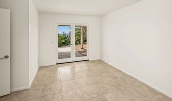 2033 FIESTA Gln, Escondido, CA 92027