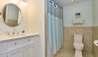 255 N BRYAN St, Arlington, VA 22201