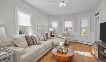 48 Constitution St 2, Bristol, RI 02809