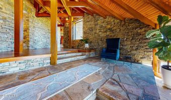 651 Cliff Top Rd, Blaine, TN 37709