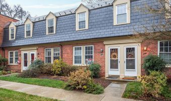 1021 S BARTON St 120, Arlington, VA 22204