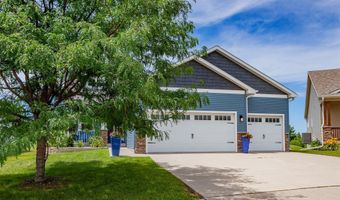 938 15th St SE, Altoona, IA 50009
