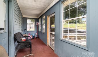210 Lincoln St, Badin, NC 28009