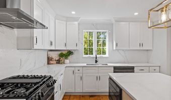 23 Harvard Rd, Bolton, MA 01740