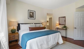 1080 WISCONSIN Ave NW 1004, Washington, DC 20007