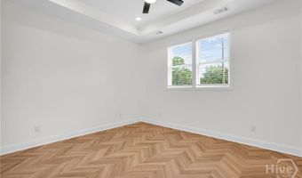 906 E 33rd St, Savannah, GA 31401