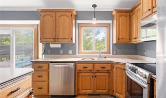 550 Mckinley St, Anoka, MN 55303