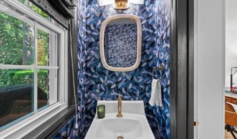 5901 DEVONSHIRE Dr, Bethesda, MD 20816