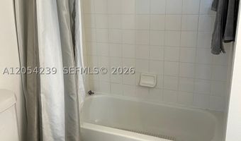 19901 E Country Club Dr 2207, Aventura, FL 33180