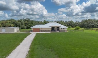 19801 N River Rd, Alva, FL 33920
