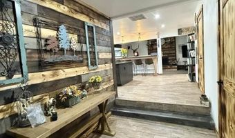 5404 Sioux Rd, Carlsbad, NM 88220