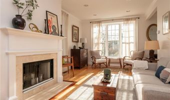 4 Kay Ter, Newport, RI 02840