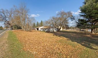 1121 26th St, Allegan, MI 49010