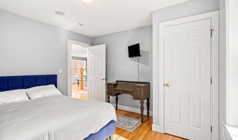 60 Camelot Dr, Bedford, NH 03110