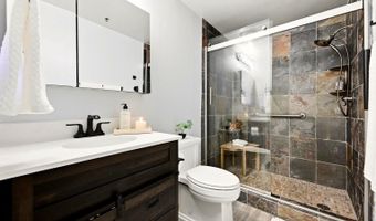 1211 S EADS St S 305, Arlington, VA 22202