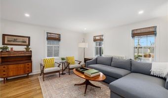 23 Mt. Vernon St, Newport, RI 02840
