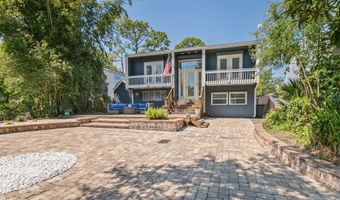 310 MAGNOLIA St, Atlantic Beach, FL 32233