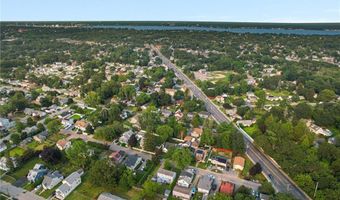 121 Spofford Ave, Warwick, RI 02888
