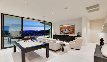 81 Hawk Ridge Dr, Las Vegas, NV 89135