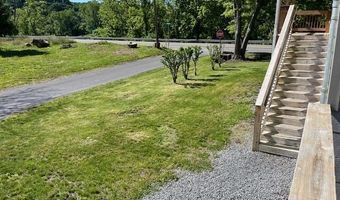 127 Calhoun St, Alderson, WV 24910