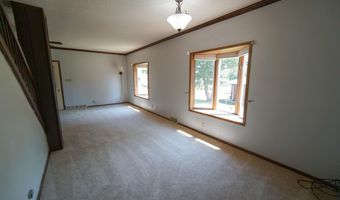610 7th Ave, Ackley, IA 50601