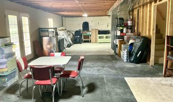 6947 205th Trl, Albia, IA 52531