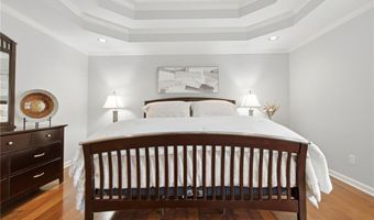 965 Knoll Crest Ct, Alpharetta, GA 30004