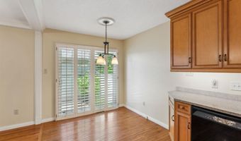 2114 Mason Lake Dr, Ballwin, MO 63011