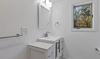 472 Dunn Rd, Belgrade, ME 04917