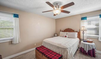 911 Mesa Verde Pl, Ames, IA 50014