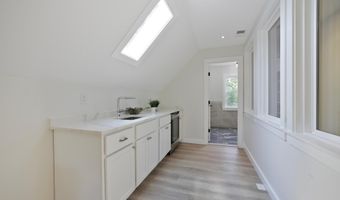 2806 FRANKLIN St NE, Washington, DC 20018