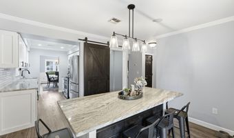 482 Clifton Ave, Bayville, NJ 08721